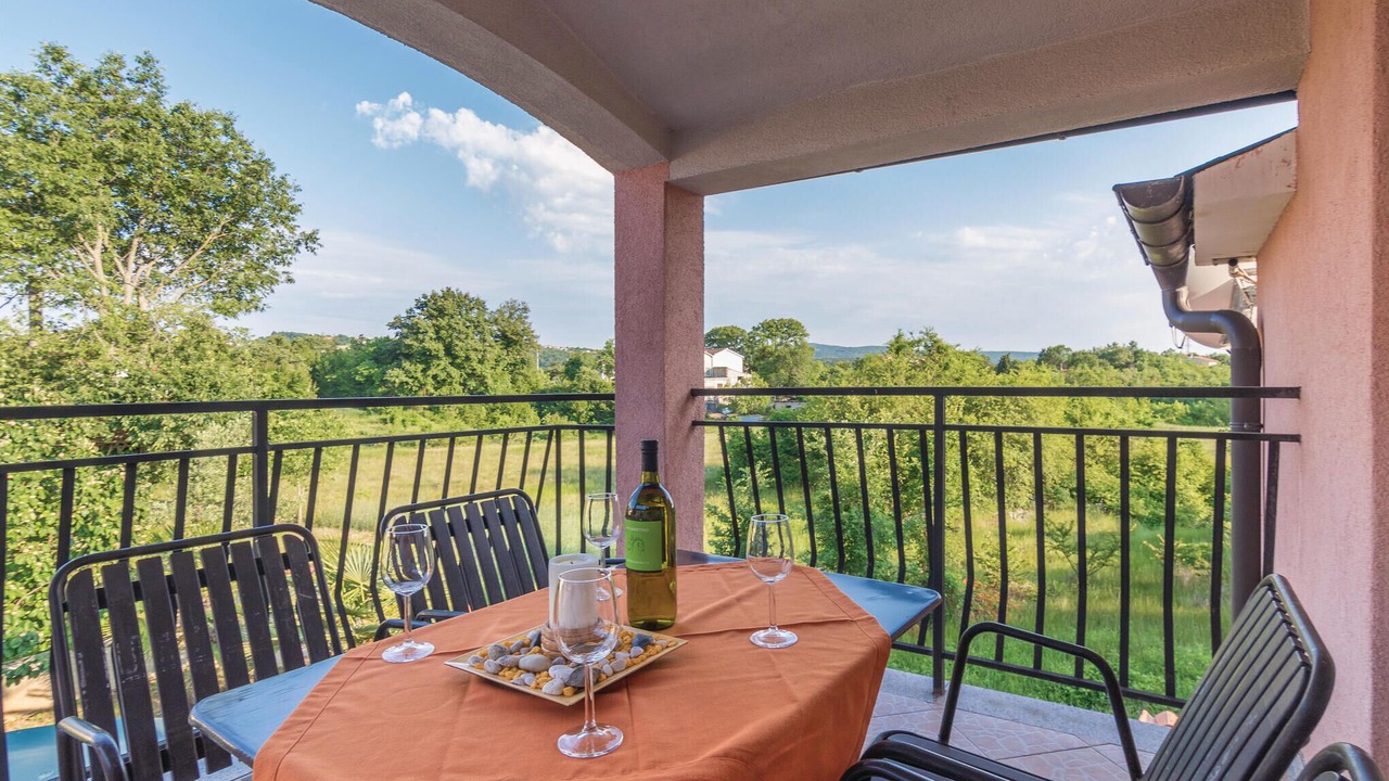 Photo of Patio Balcony in Vinez