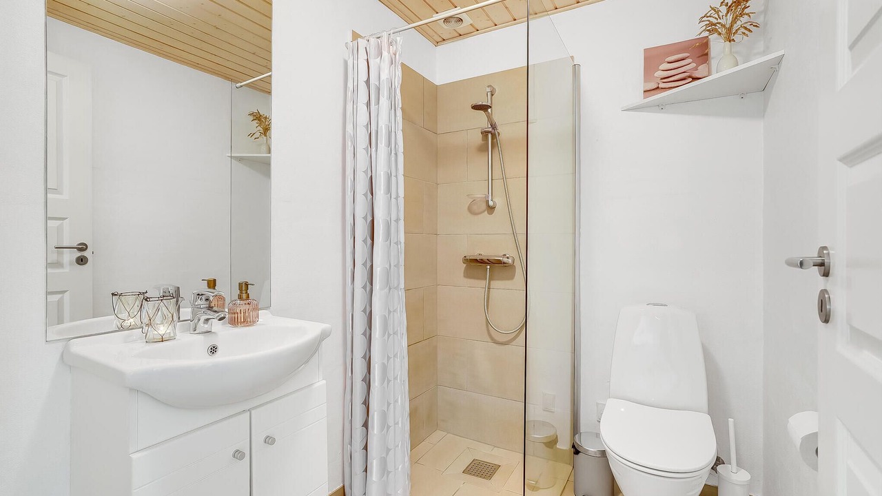 Photo of Others in Øhuse