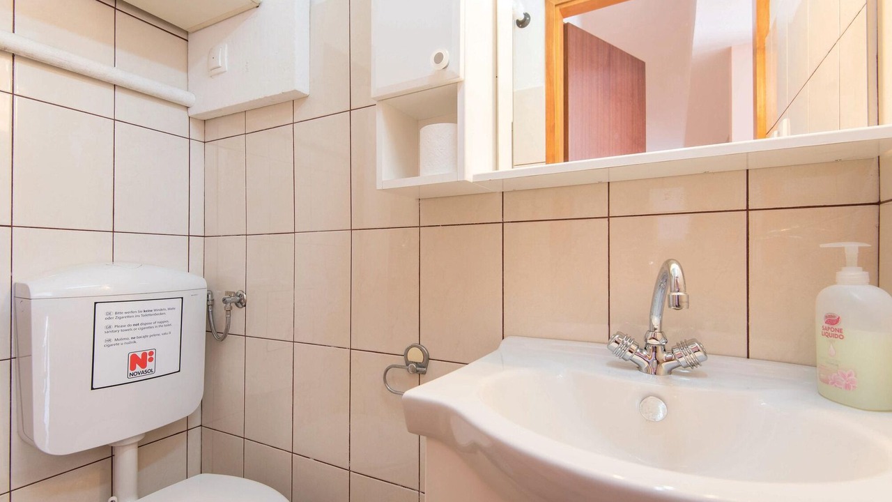 Photo of Bathroom in Potirna