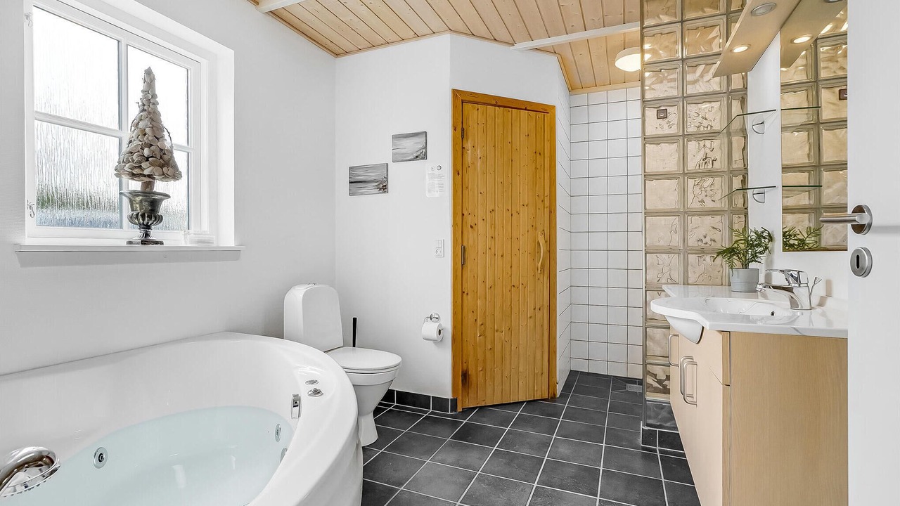 Photo of Bathroom in Spøttrup