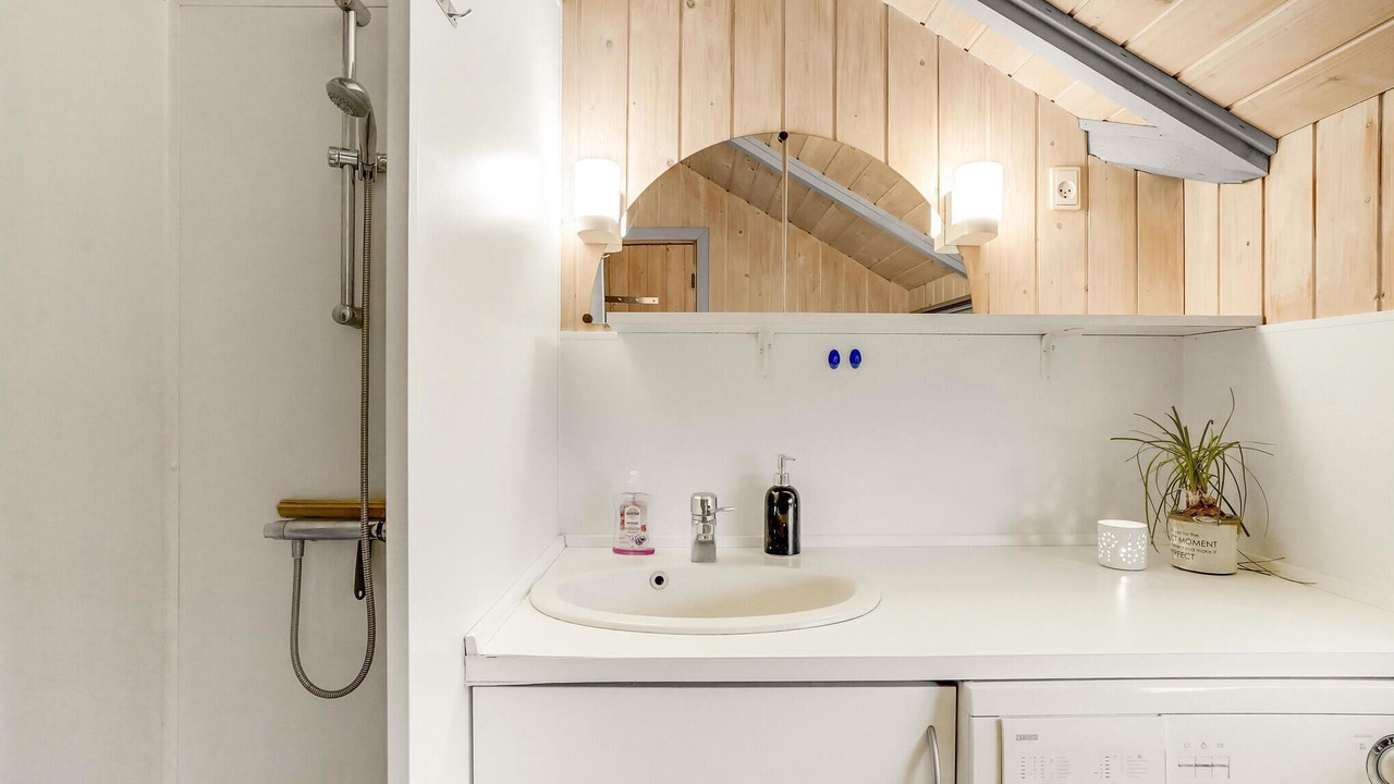 Photo of Bathroom in Jegum