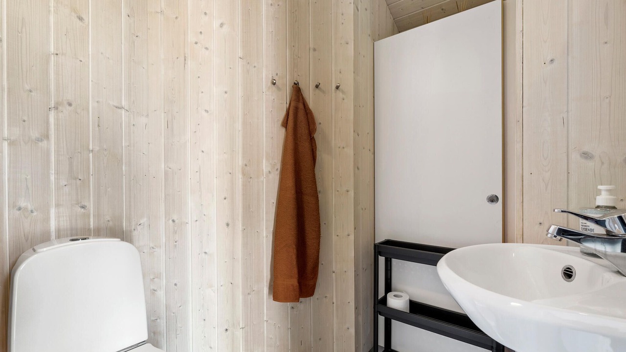 Photo of Bathroom in Mommark Strand