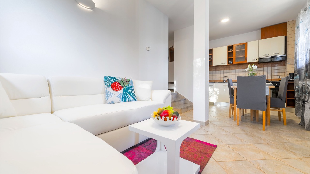 Photo of Livingroom in Okrug Donji