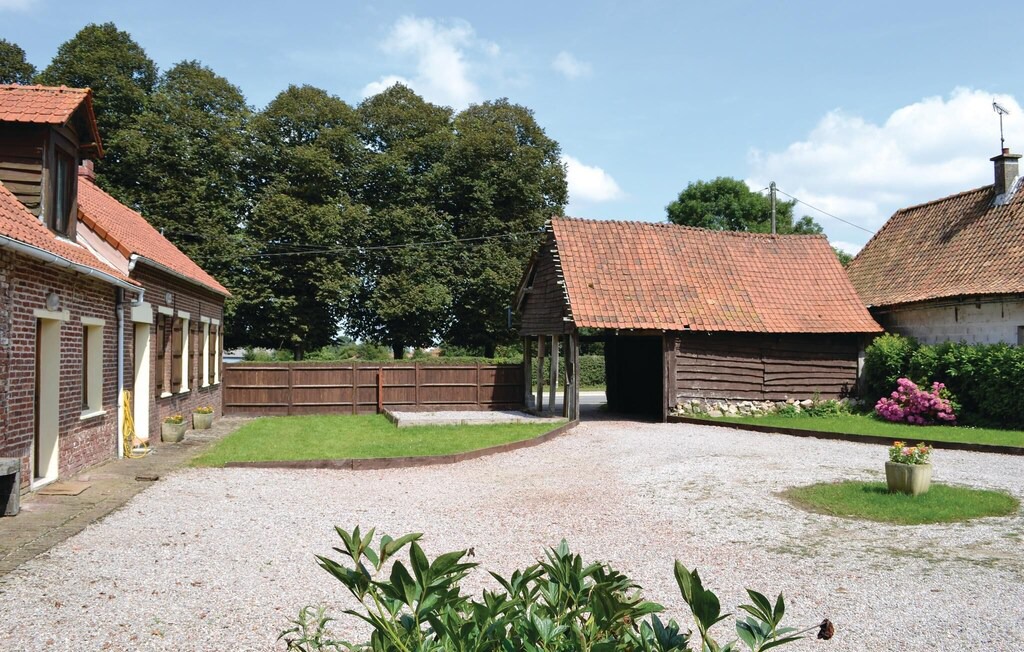 Photo of Buildings in Maninghem