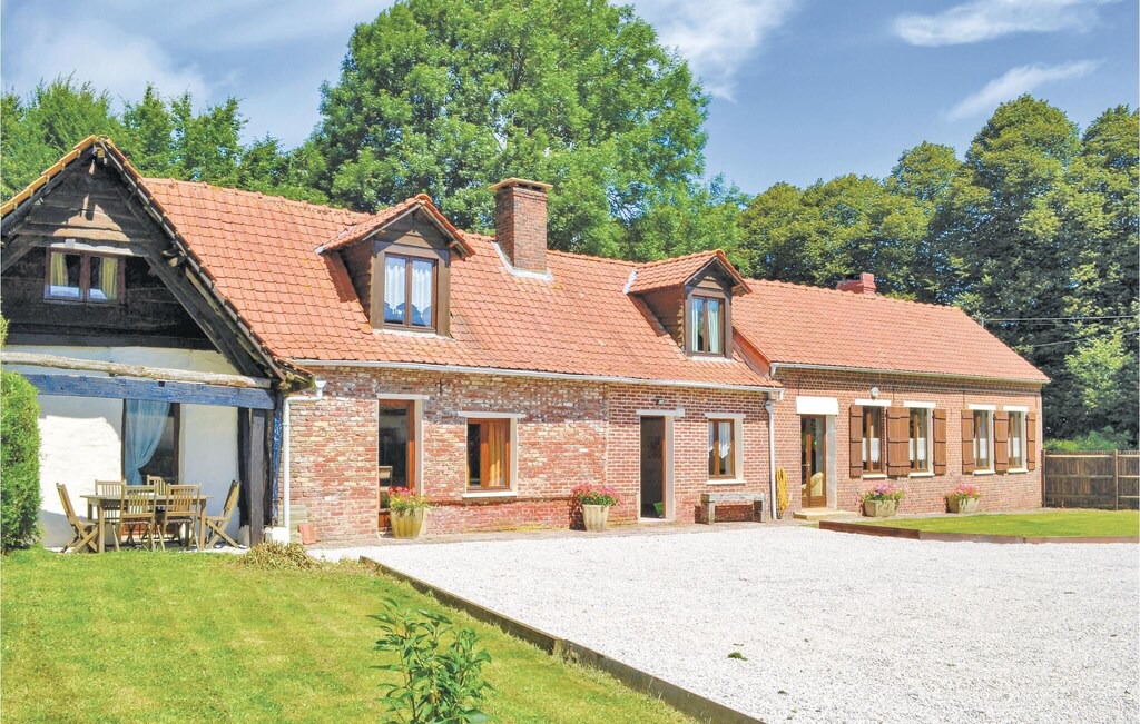 Photo of Buildings in Maninghem