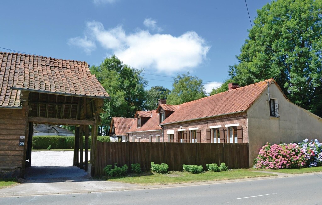Photo of Buildings in Maninghem