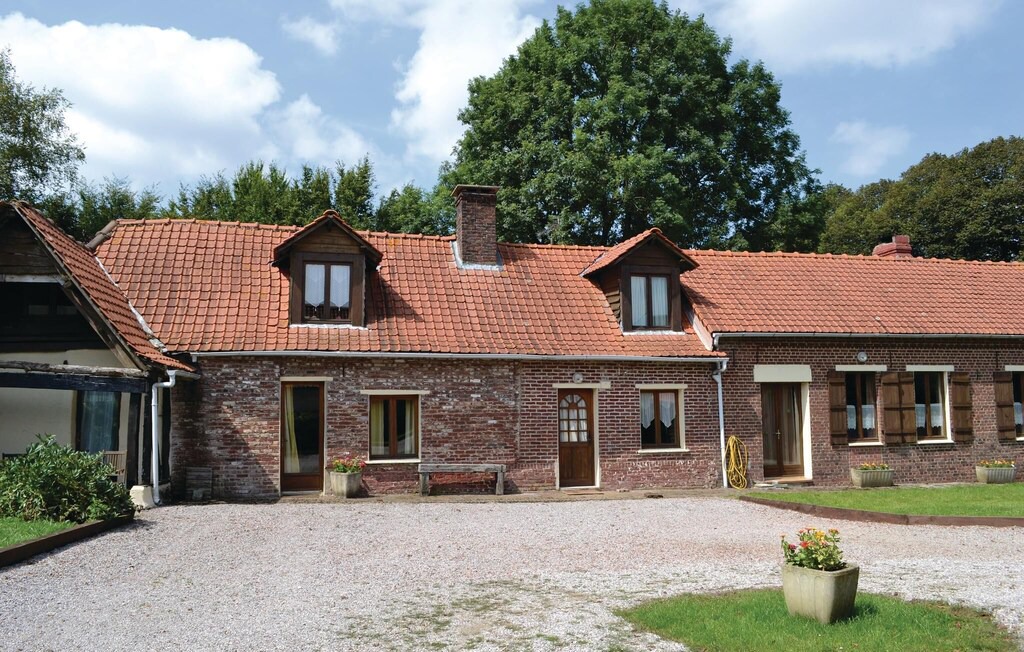 Photo of Buildings in Maninghem