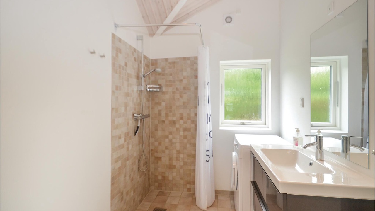 Photo of Bathroom in Bøtø By