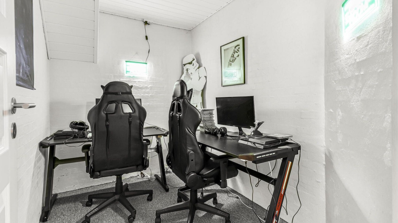 Photo of Others in Bøtø By