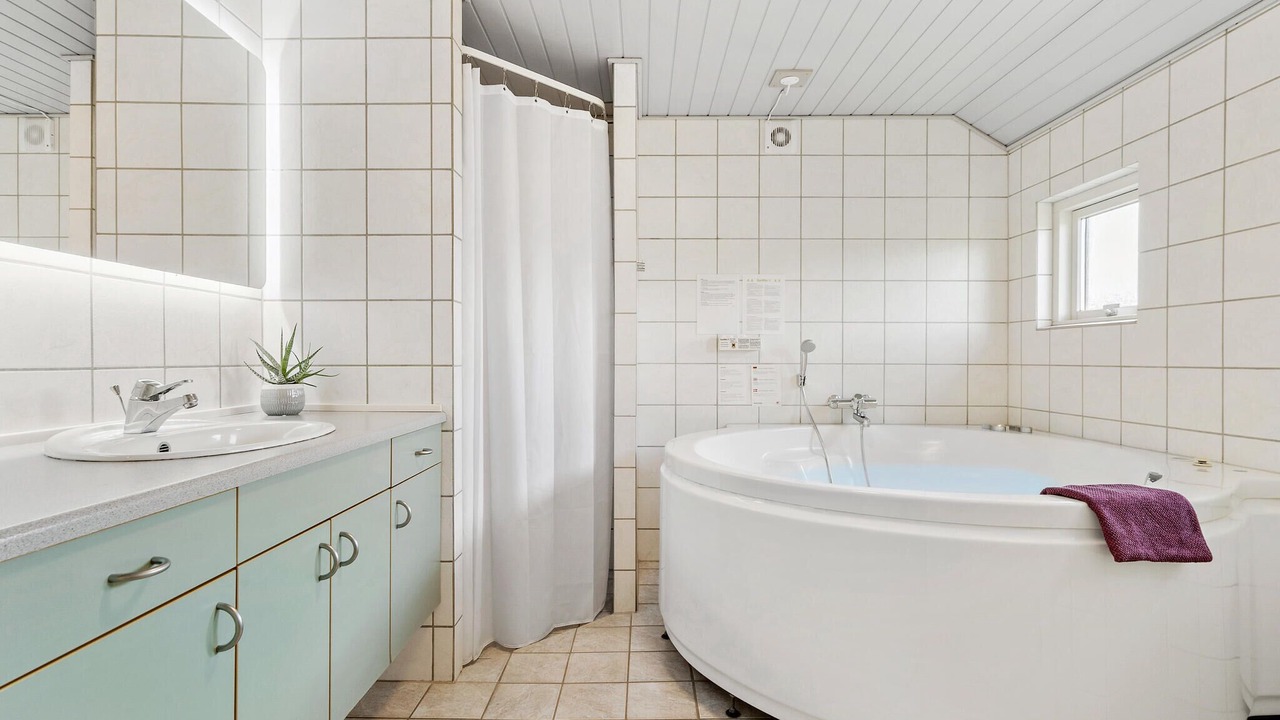 Photo of Bathroom in Haurvig