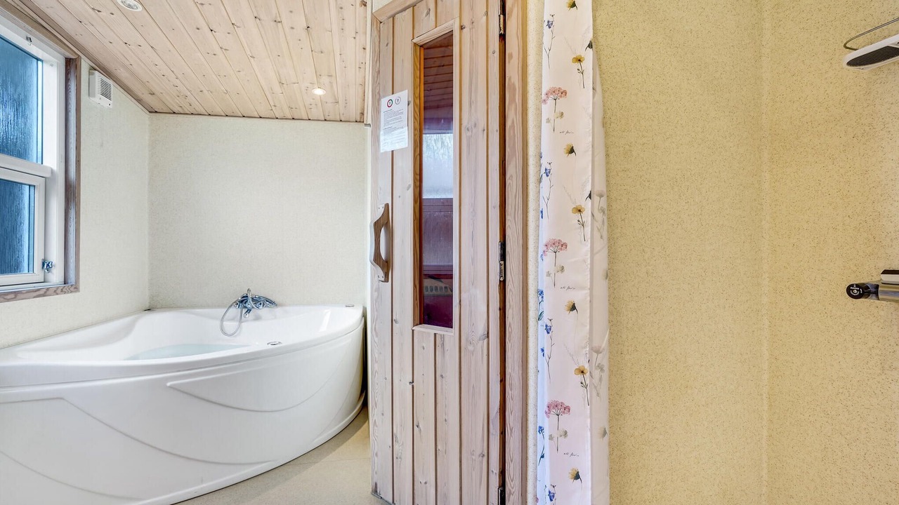 Photo of Bathroom in Bratten Strand