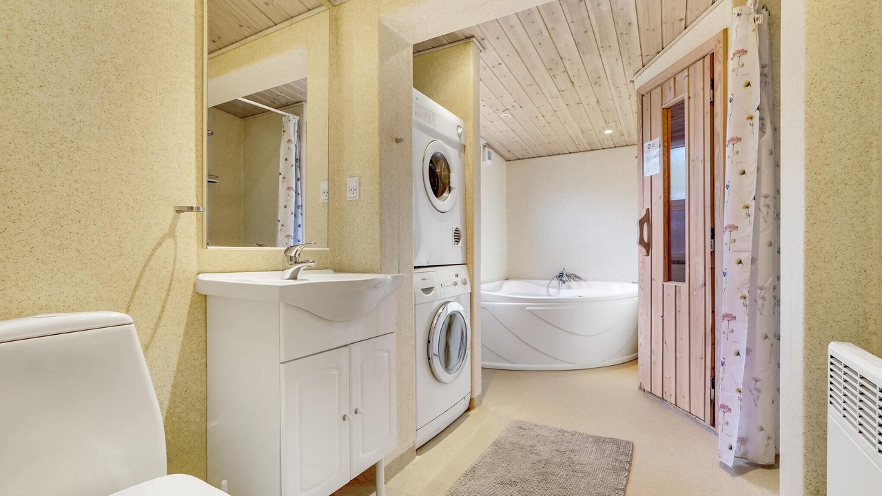 Photo of Bathroom in Bratten Strand