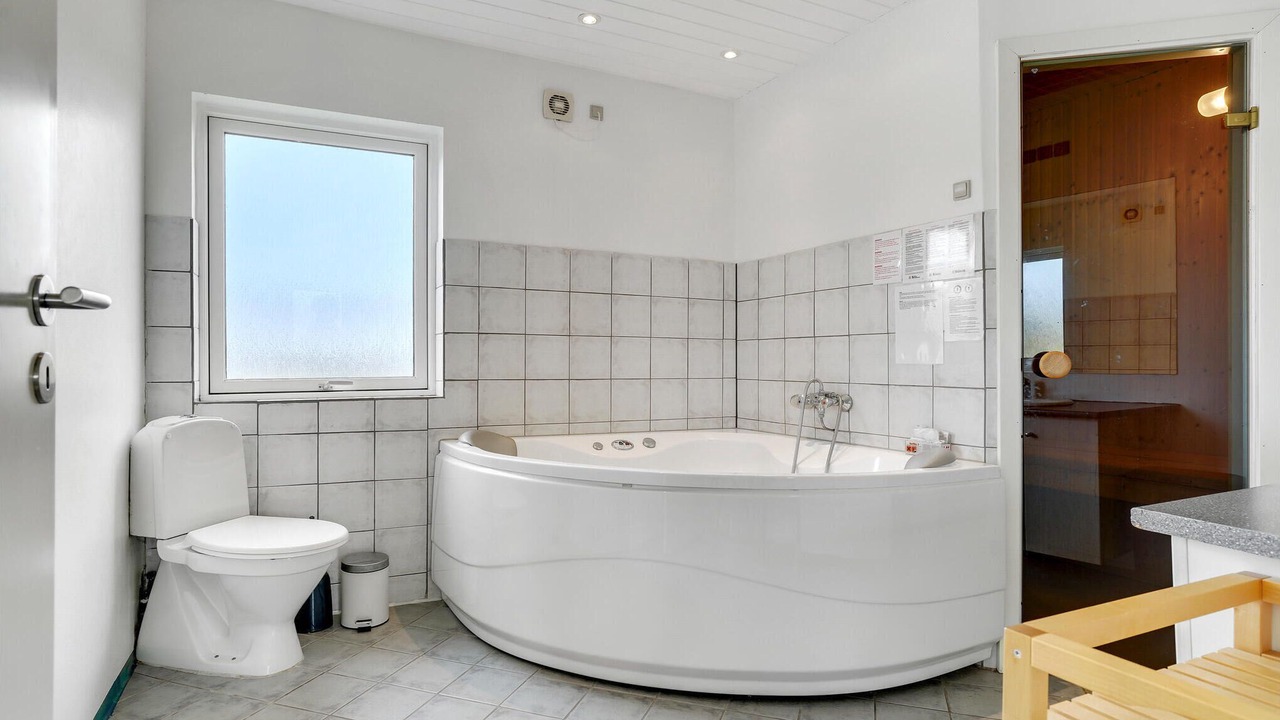 Photo of Bathroom in Vrist Strand