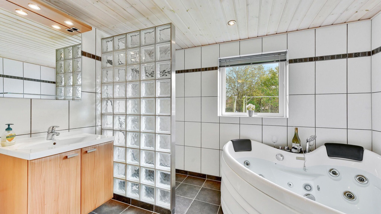 Photo of Bathroom in Vinderup