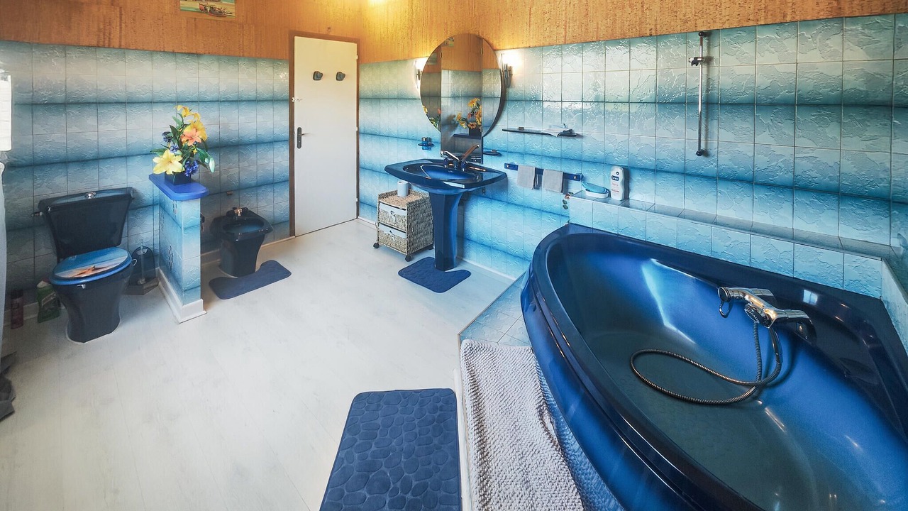 Photo of Bathroom in Tourbes