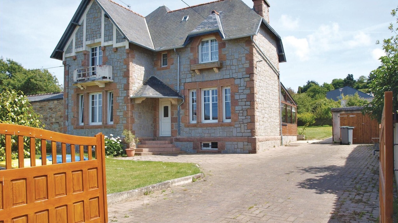 Photo of Outdoor in Tredrez-Locquemeau
