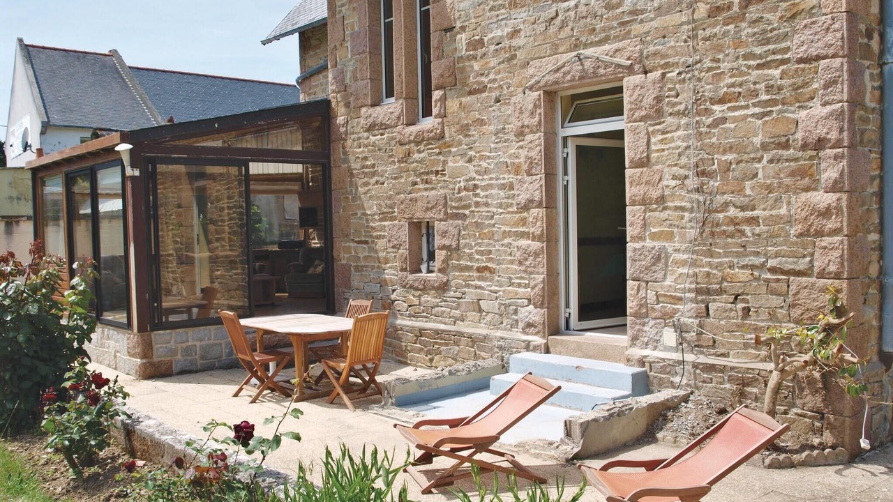 Photo of Outdoor in Tredrez-Locquemeau