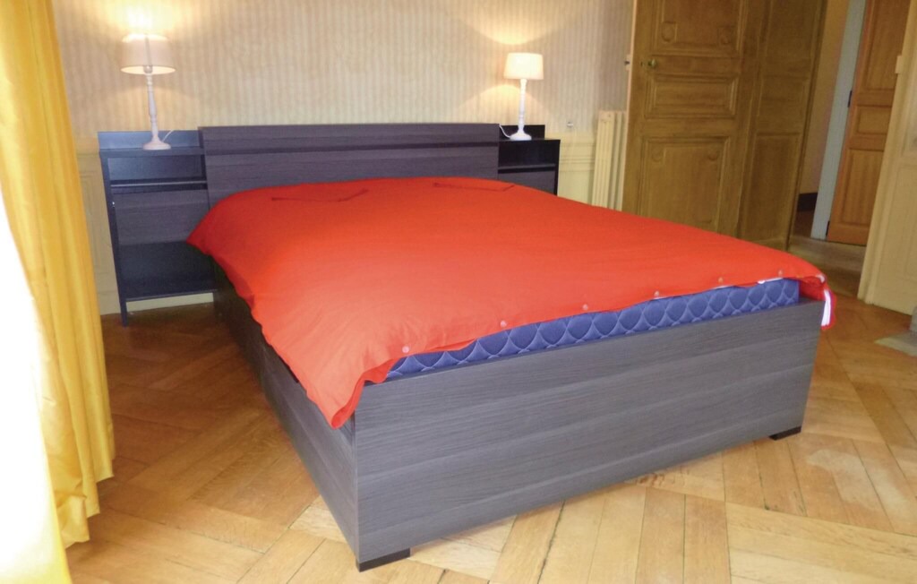 Photo of Bedroom in Ocquerre