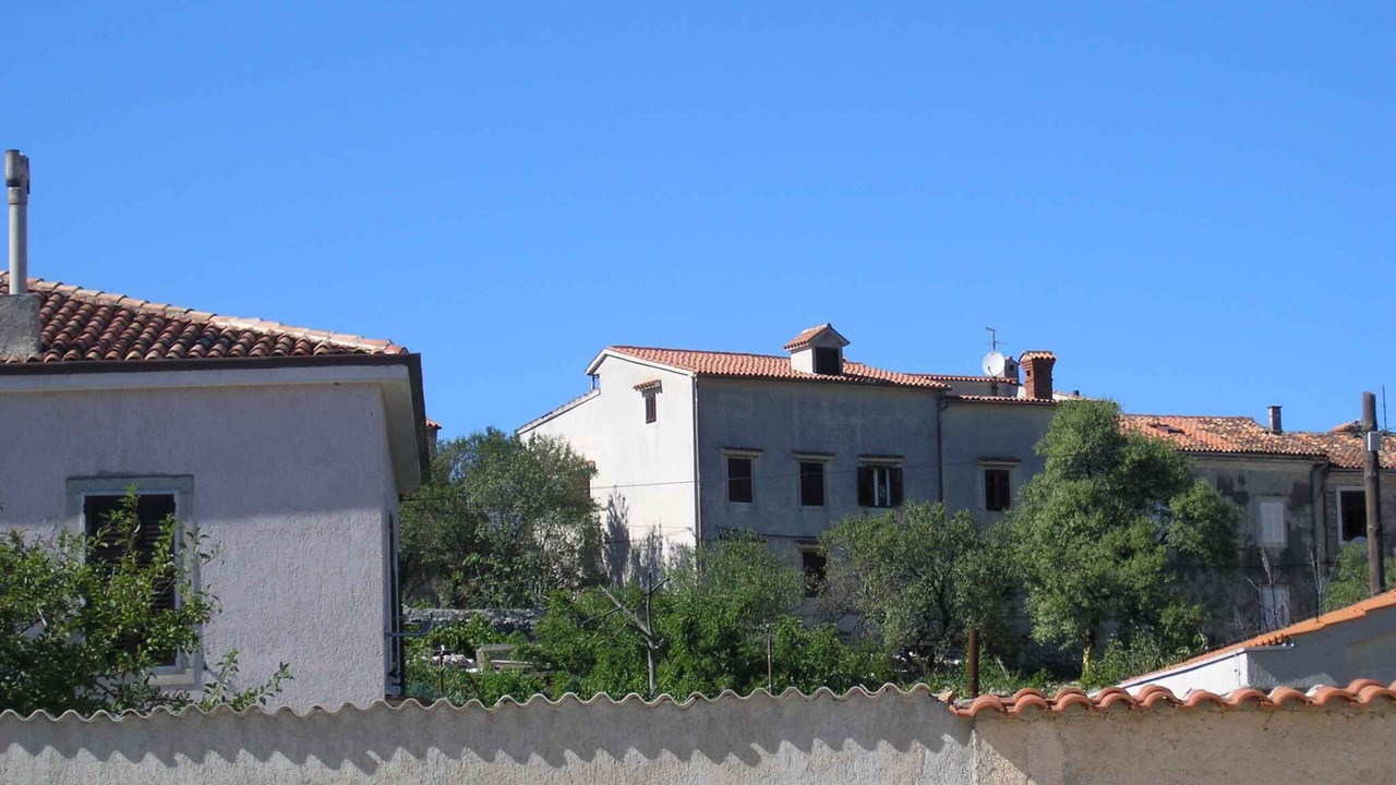 Photo of Others in Cres