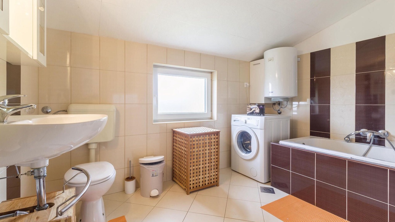 Photo of Bathroom in Skatari