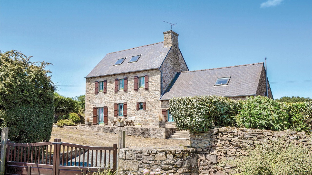 Photo of Others in Le Ru