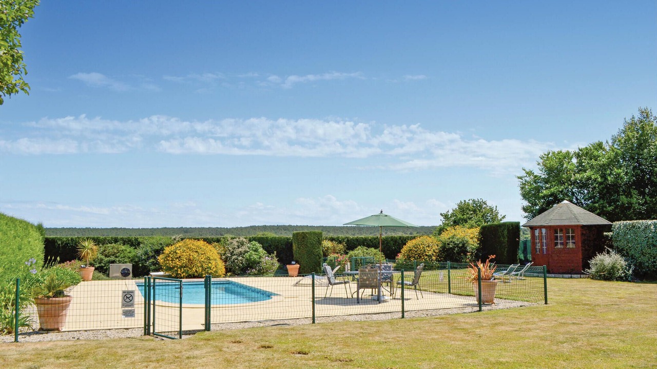 Photo of Others in Le Ru