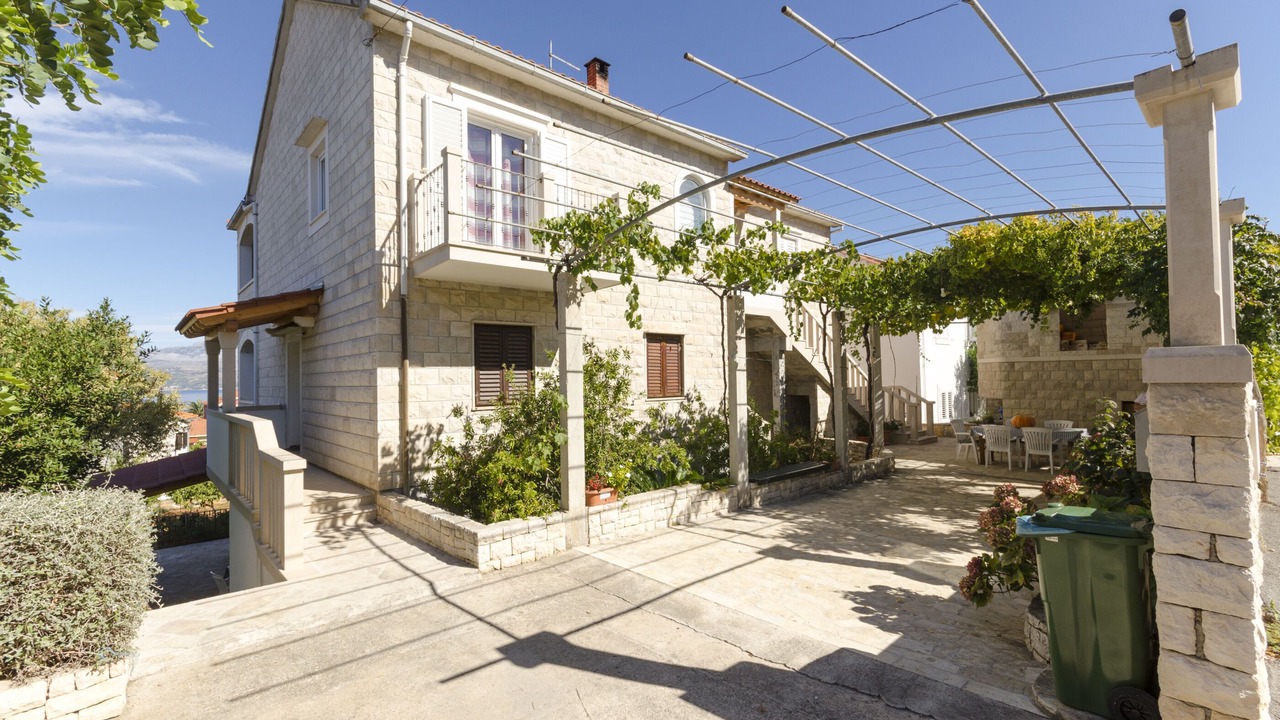 Photo of Patio Balcony in Supetar