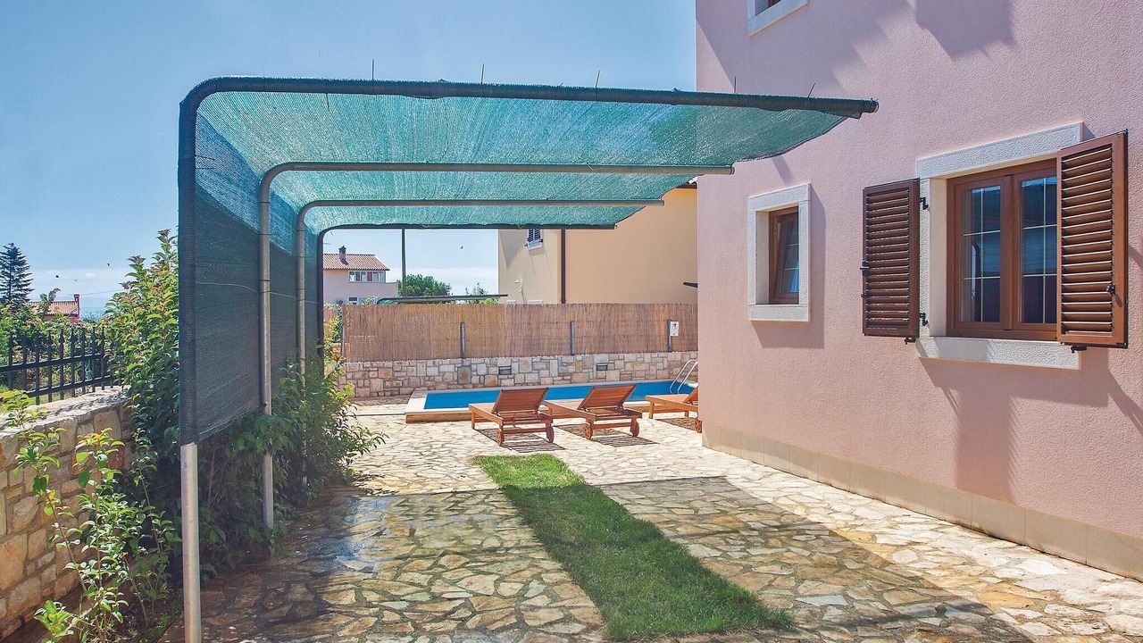 Photo of Outdoor in Liznjan