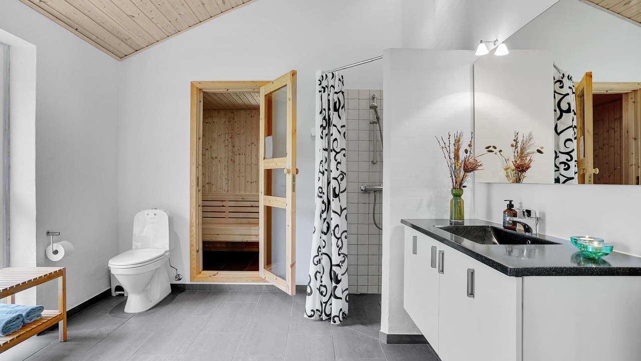 Photo of Bathroom in Bratten Strand