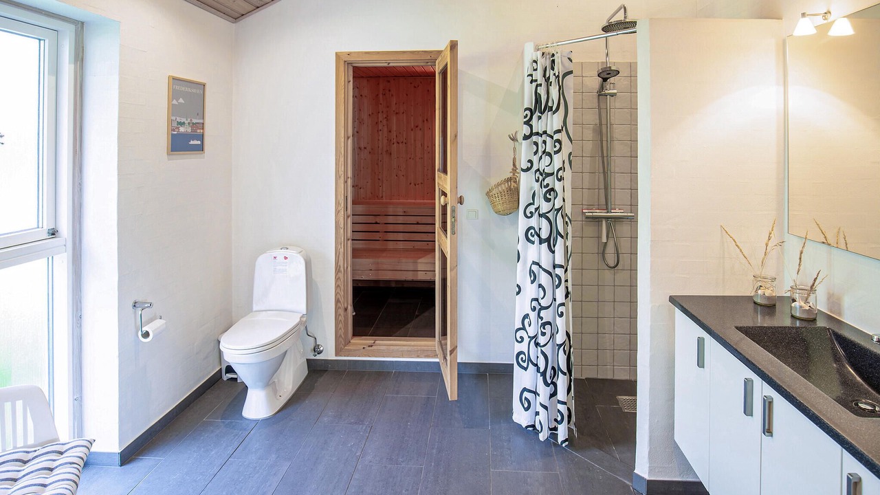 Photo of Bathroom in Bratten Strand