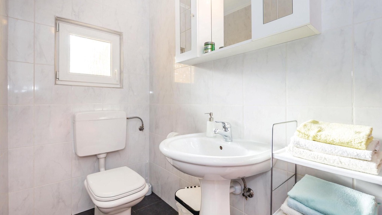 Photo of Bathroom in Pobri