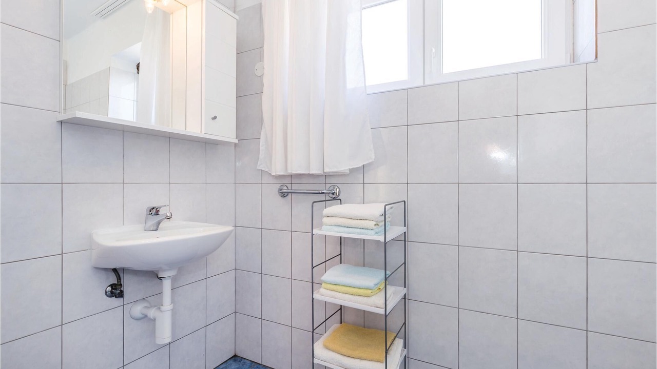 Photo of Bathroom in Pobri