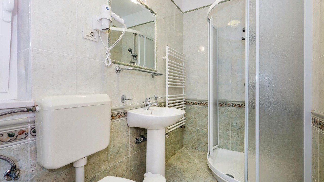 Photo of Bathroom in Sucici