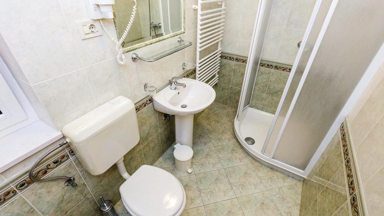 Photo of Bathroom in Sucici