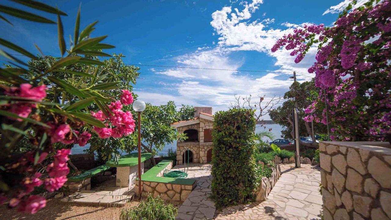Photo of Outdoor in Barbat na Rabu