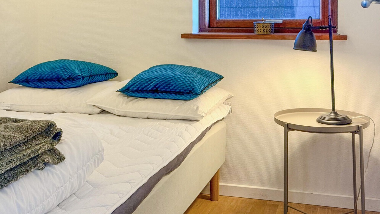 Photo of Others in Hou