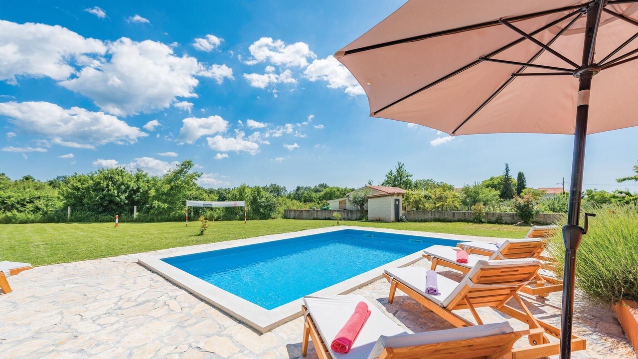 Photo of Outdoor in Peresiji