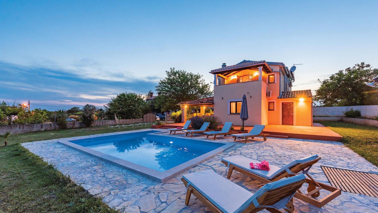 Photo of Outdoor in Peresiji
