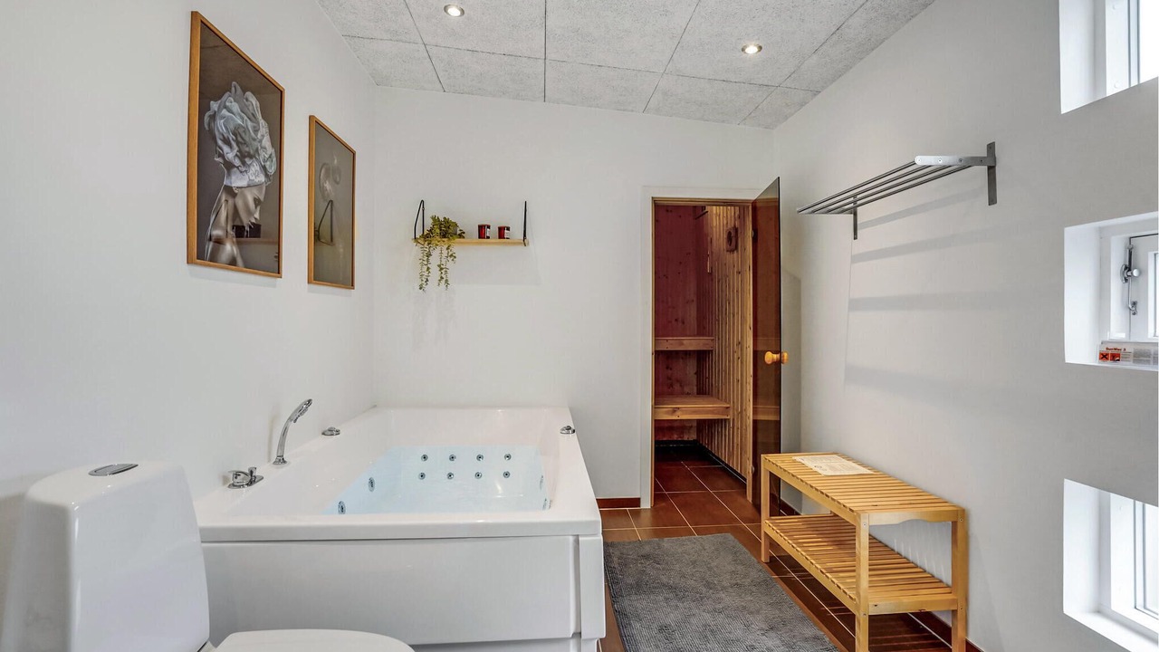 Photo of Bathroom in Fynshav