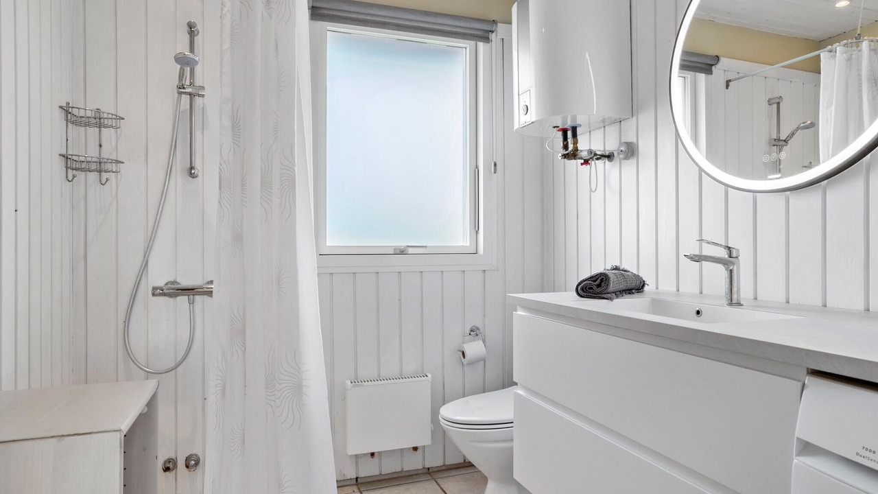 Photo of Bathroom in Pøt Strandby