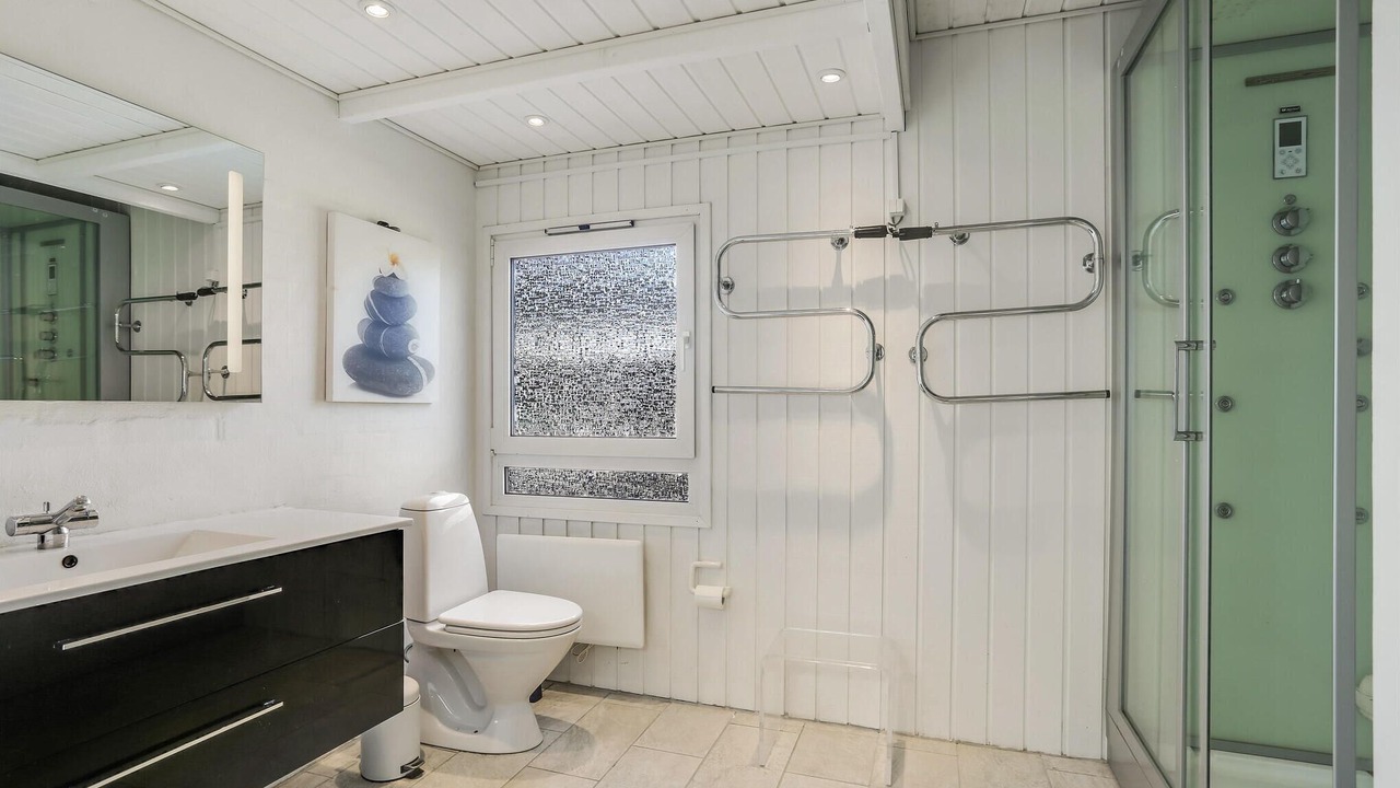 Photo of Bathroom in Strandby