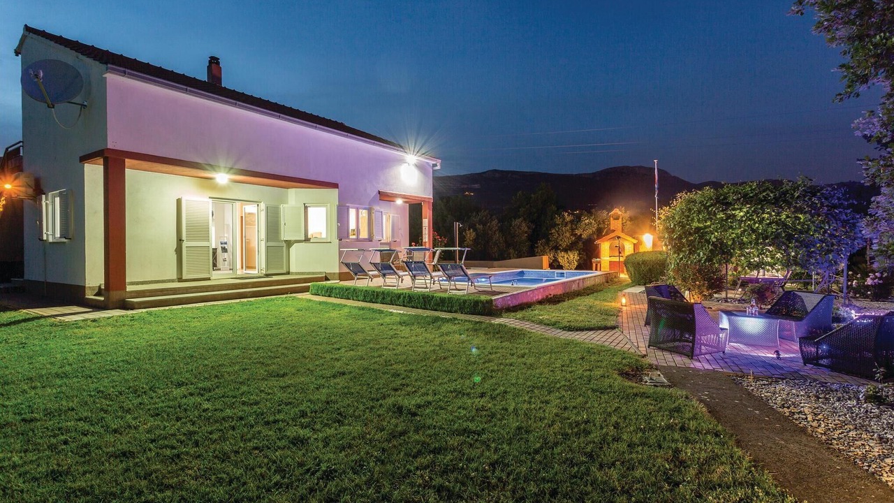 Photo of Outdoor in Rudine