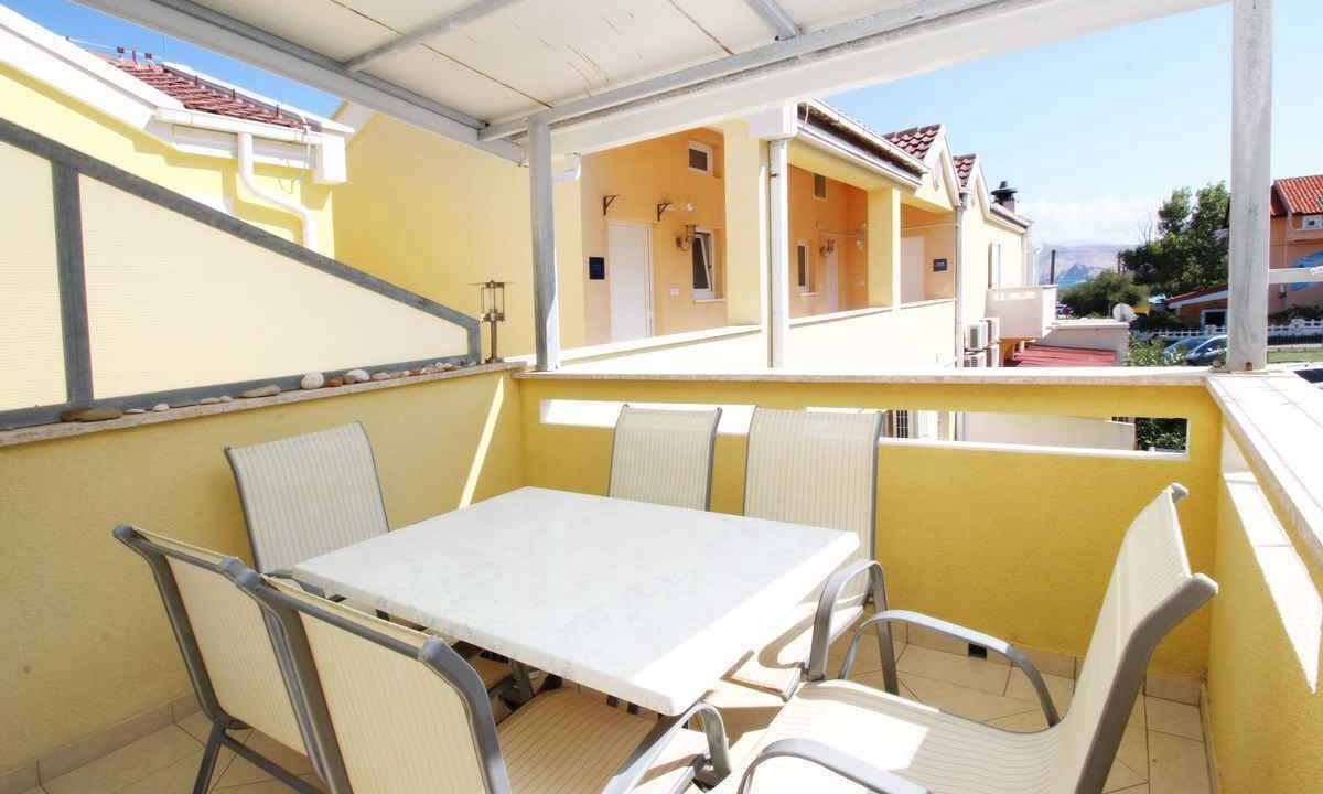 Photo of Patio Balcony in Baska