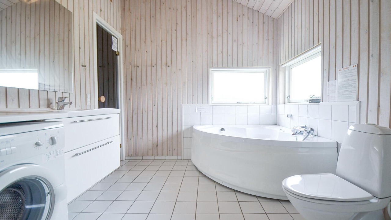 Photo of Bathroom in Femmøller