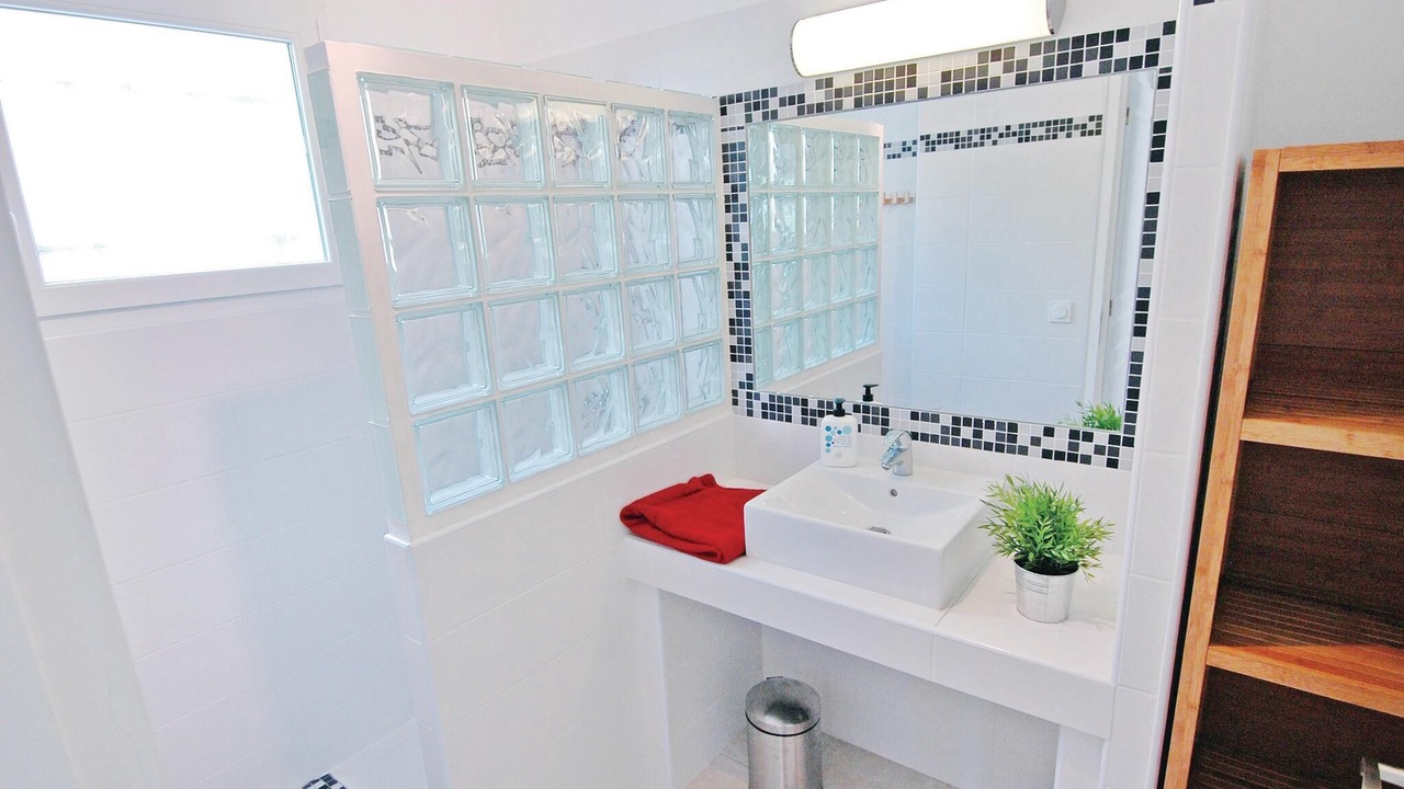 Photo of Bathroom in Laudun