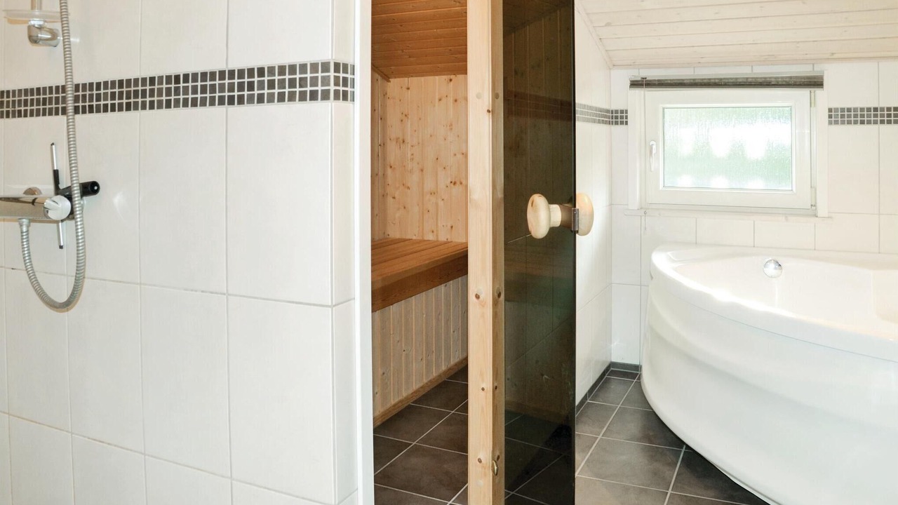 Photo of Bathroom in Henne Strand