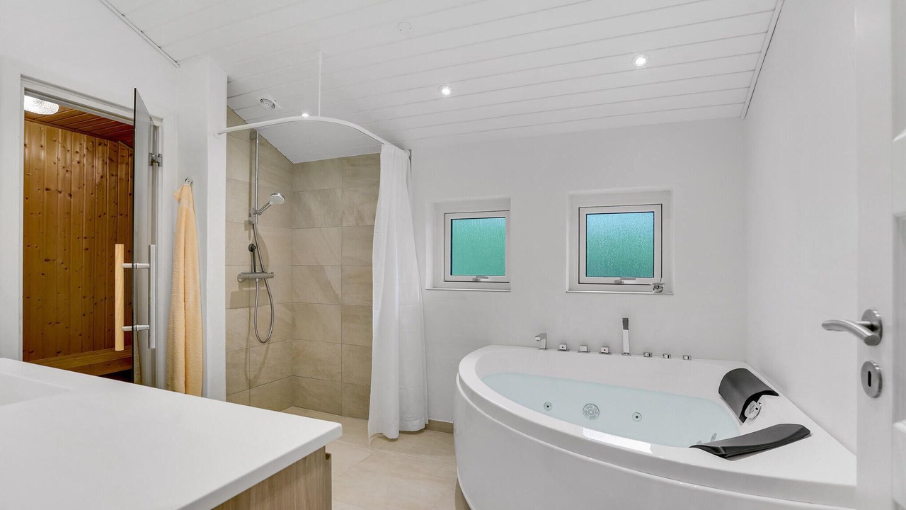 Photo of Bathroom in Lonstrup