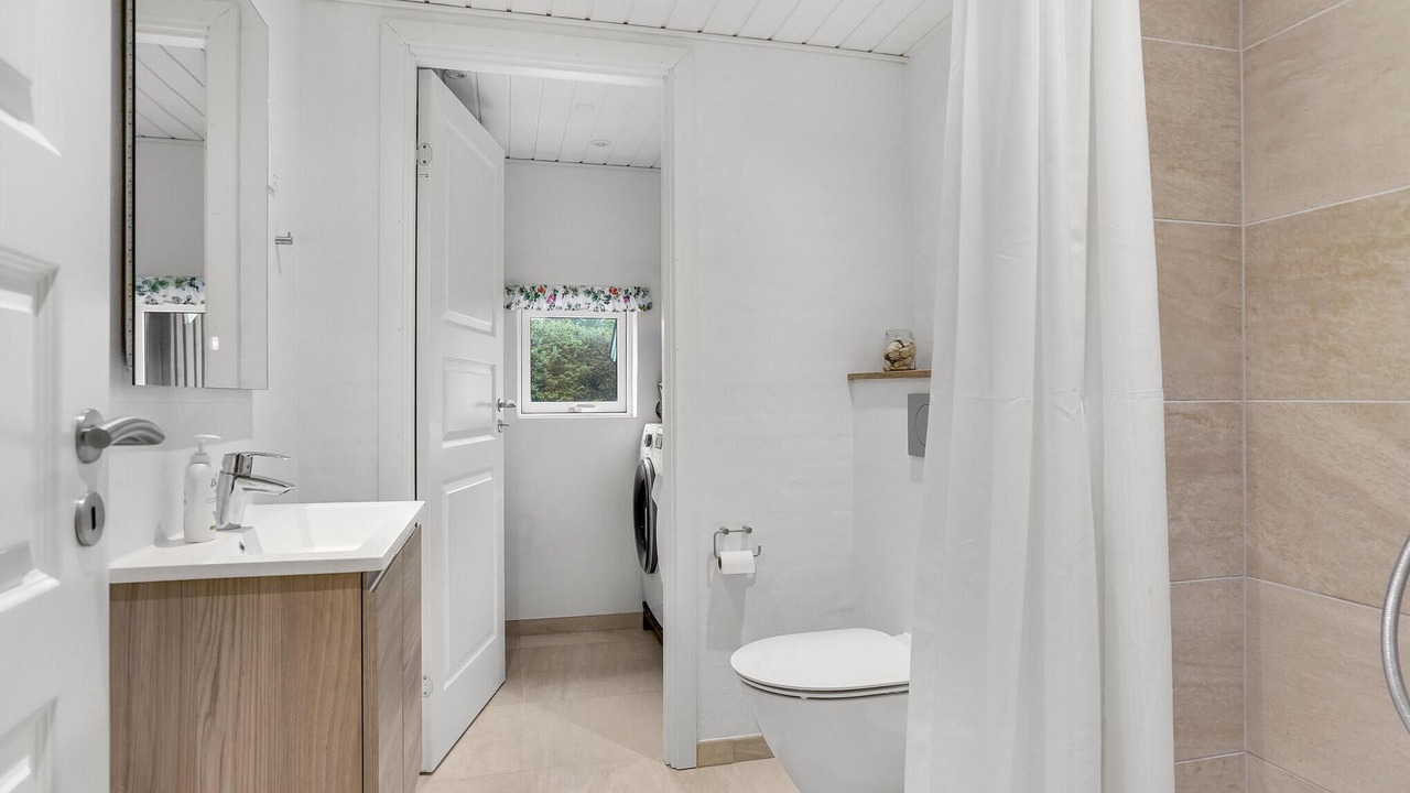 Photo of Bathroom in Lonstrup