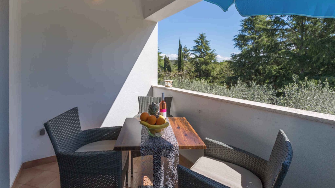 Photo of Outdoor in Spadici