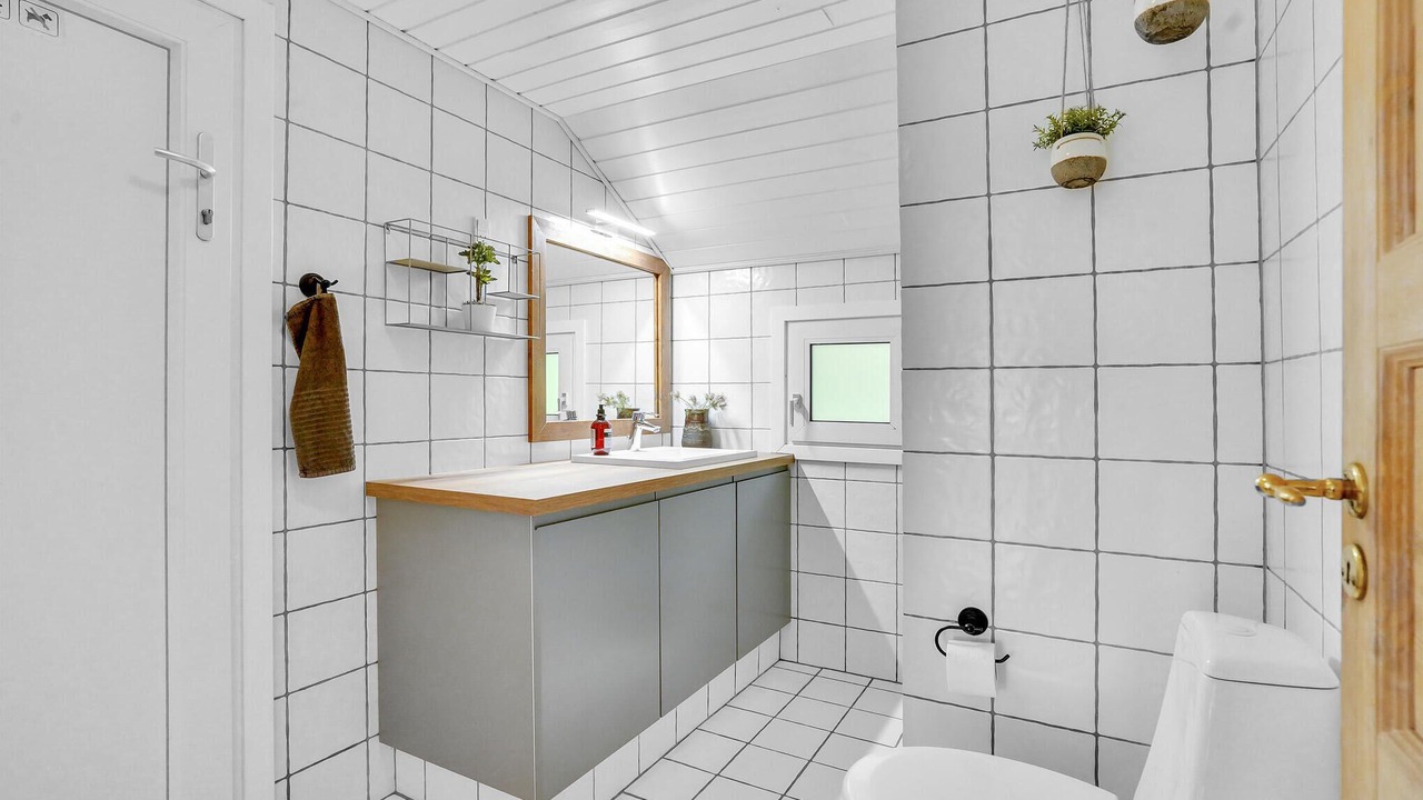 Photo of Bathroom in Jegum